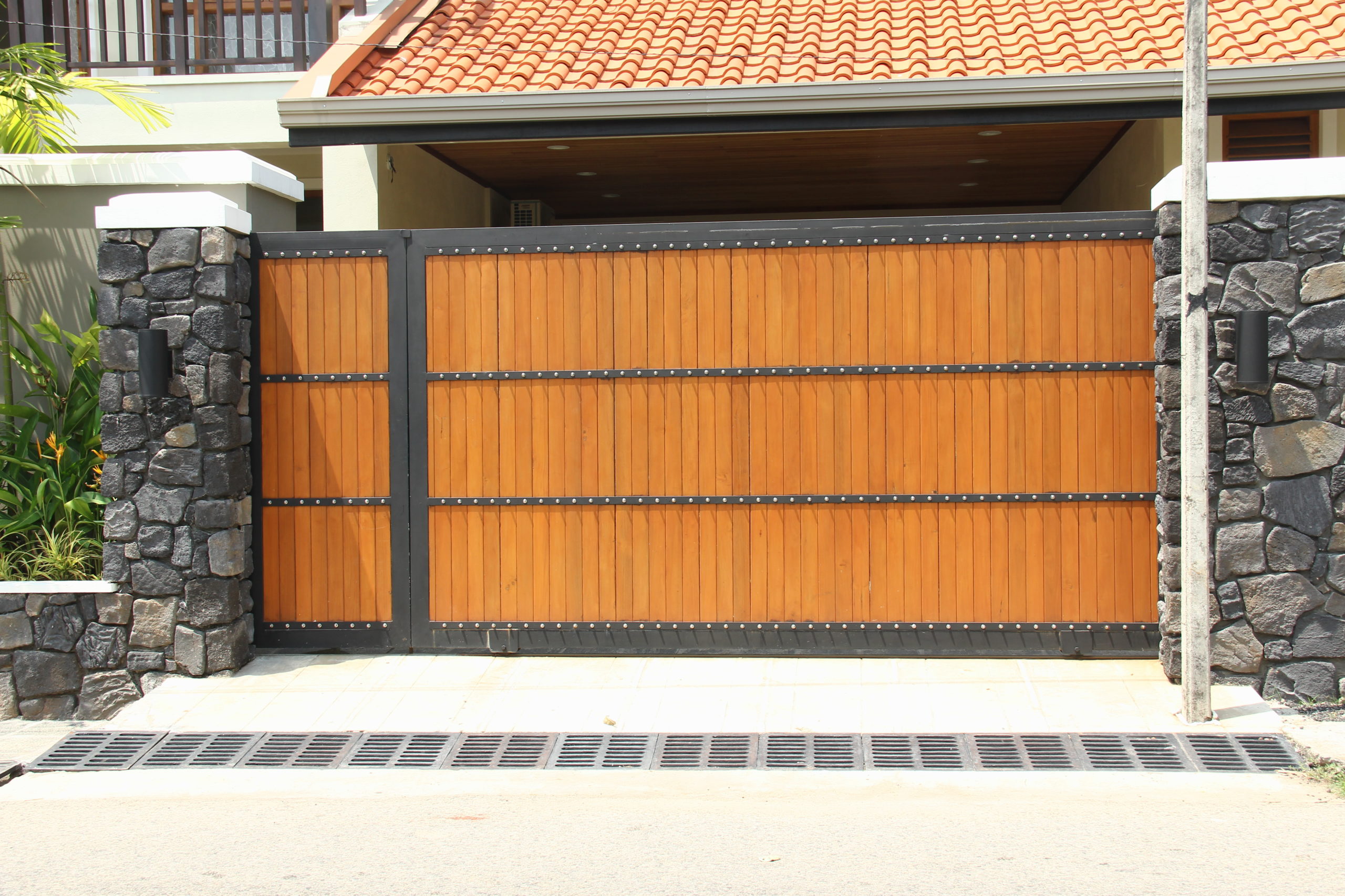 Sliding Gates Roller Doors In Sri Lanka Roofing Sheets